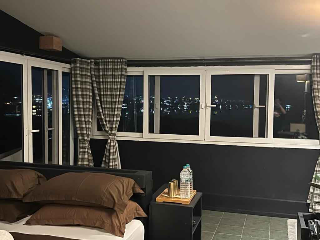 Gusto Accommodation Pokhara Luaran gambar