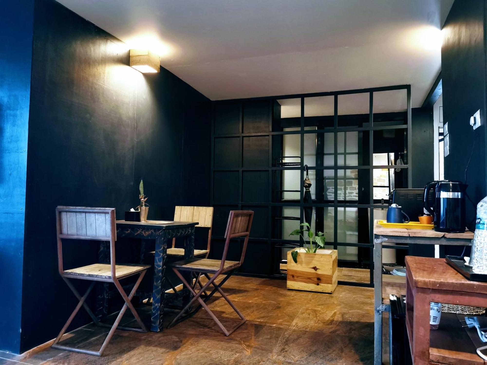 Gusto Accommodation Pokhara Luaran gambar