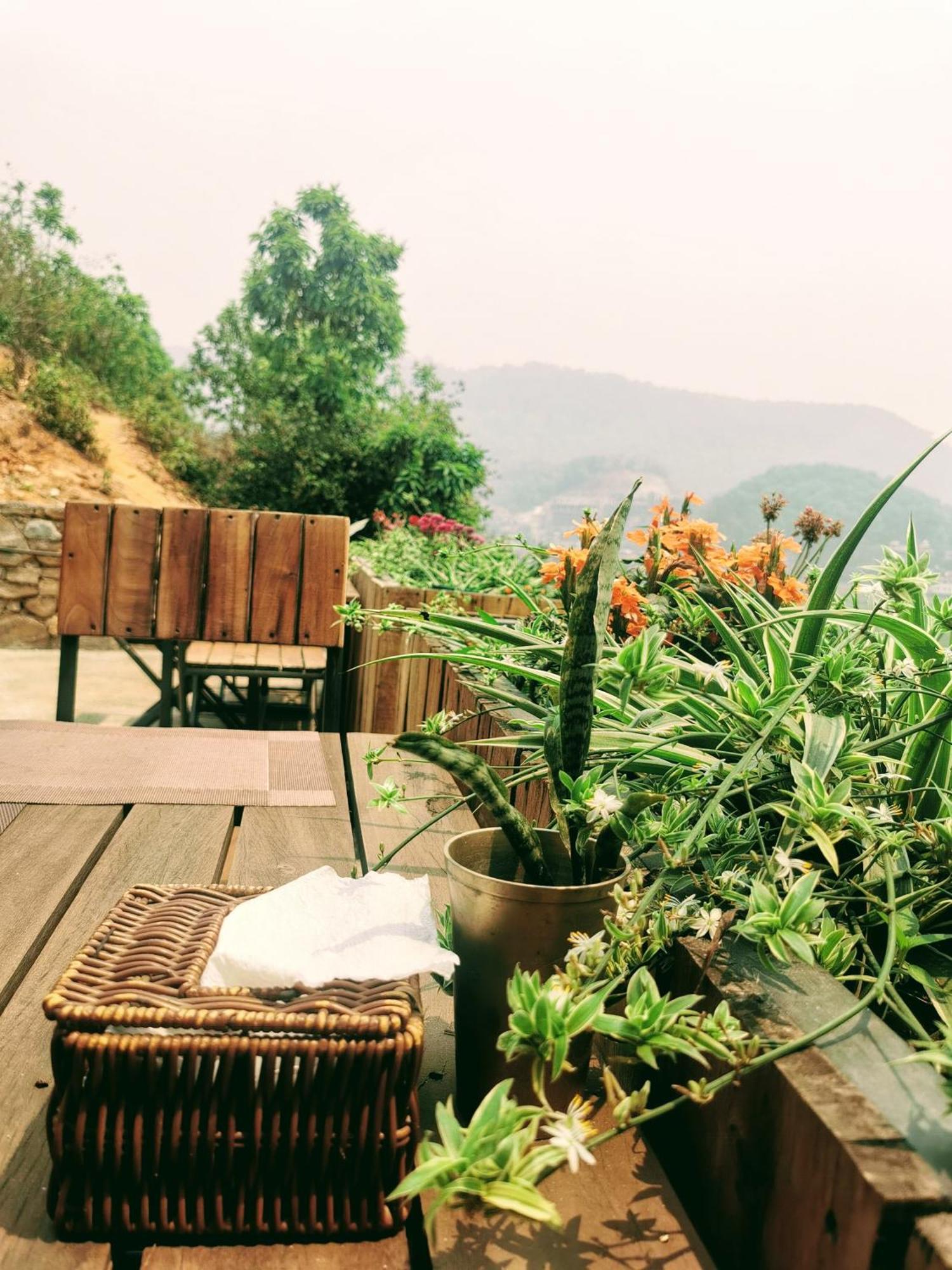 Gusto Accommodation Pokhara Luaran gambar